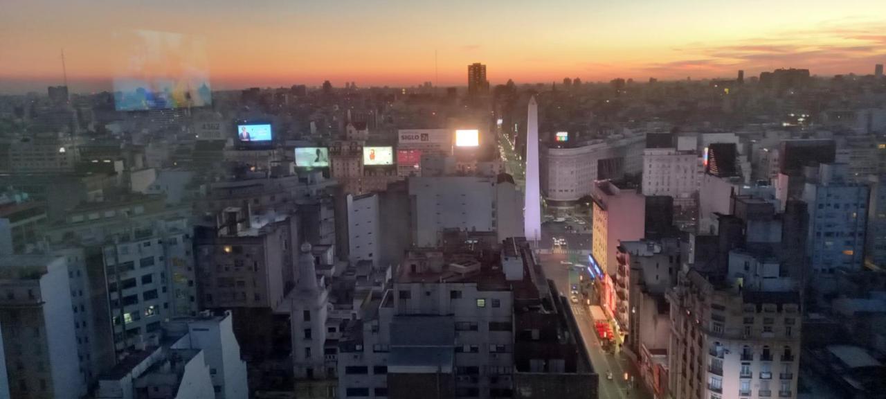 Que Mejor Vista Del Obelisco Piso A La Calle Corrientes Buenos Aires Eksteriør billede