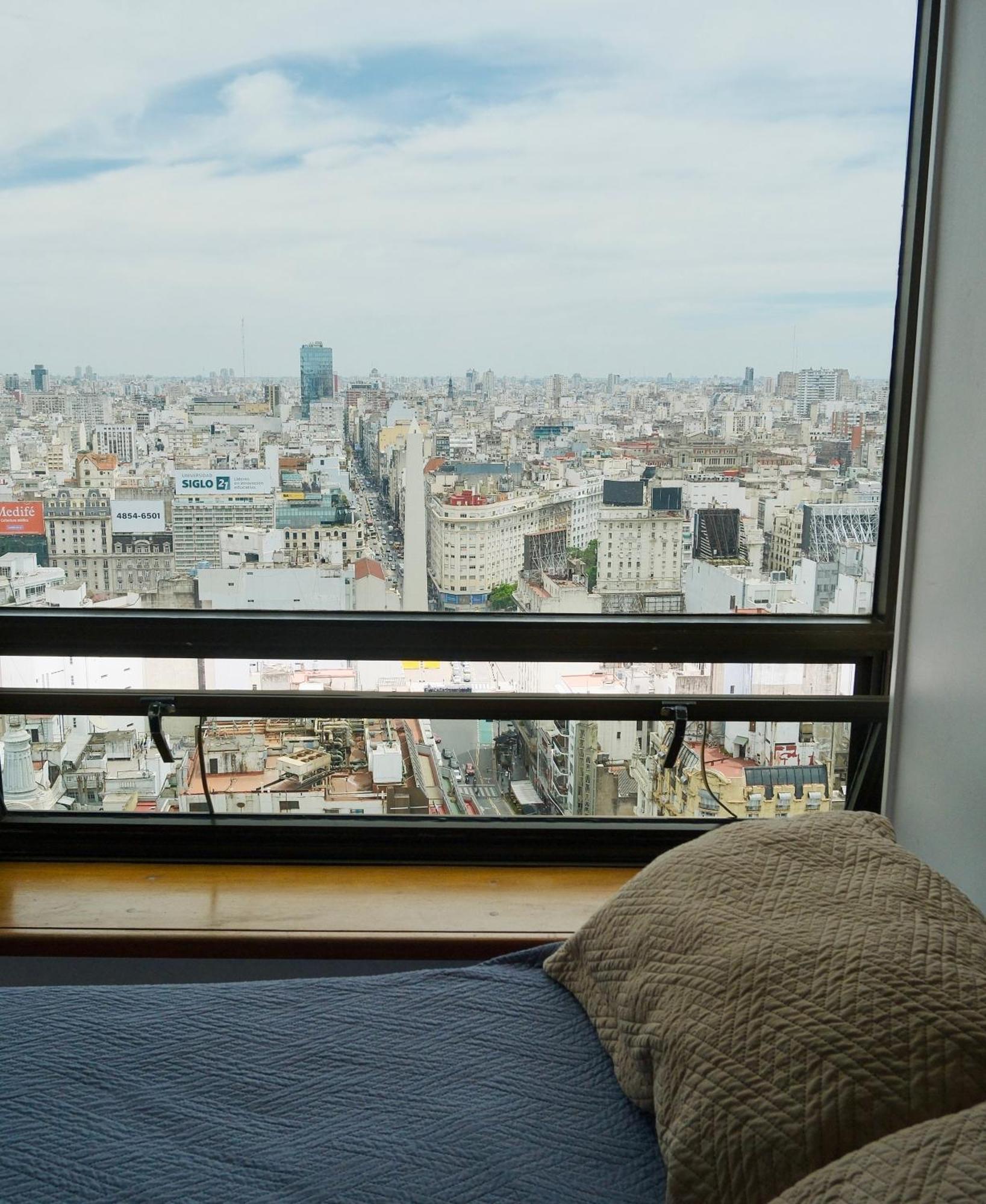 Que Mejor Vista Del Obelisco Piso A La Calle Corrientes Buenos Aires Eksteriør billede
